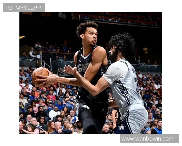 霍里调侃马刺首发五人表现福克斯正负值为负或成交易对象