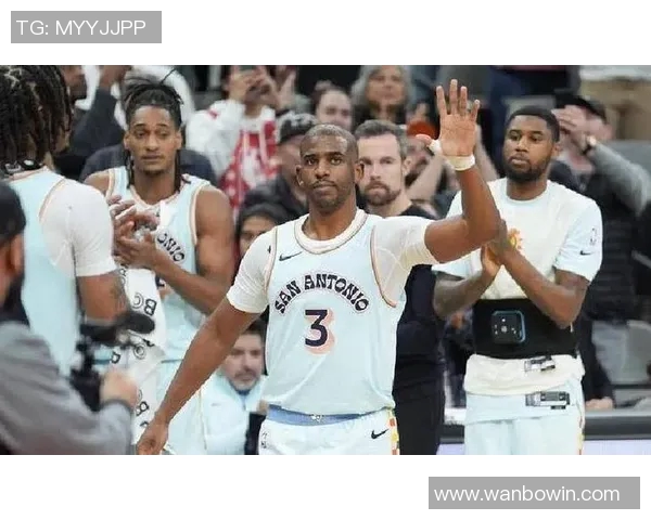 保罗赞扬快船主场球迷热情洋溢表达对球队和球迷的深厚爱意