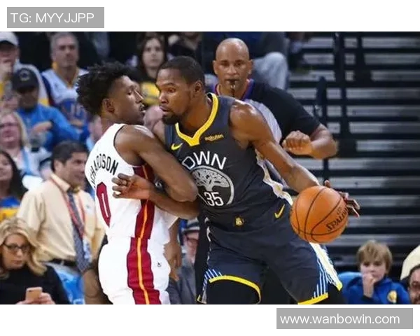 勇士新秀理查德表现亮眼布朗尼却难以发光发热的对比分析