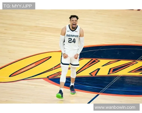 小里弗斯反击灰熊指责狄龙是毒瘤球队依旧问题重重态度不改见谁怼谁 小里弗斯反击灰熊指责狄龙是毒瘤球队依旧问题重重态度不改见谁怼谁