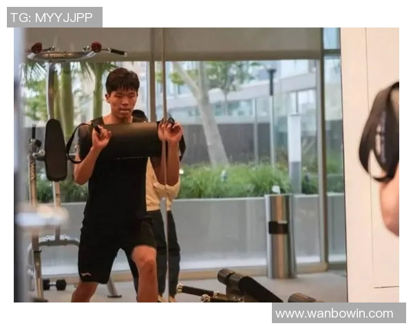 杨瀚森连续五场比赛表现出色四场出场时间超十分钟分享赛场精彩瞬间